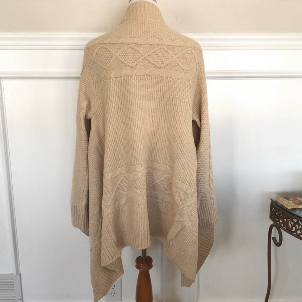 Oatmeal Chunky Cable Wrap Draped Cardigan Sweater NWT - Picture 9 of 11